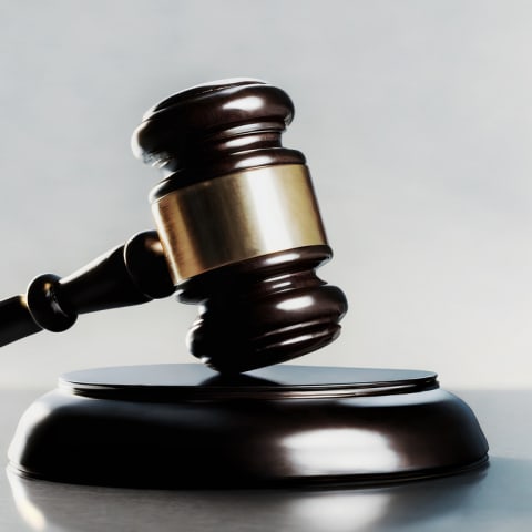 涉推销向赌徒放贷投资骗局 54岁男子将被控欺诈