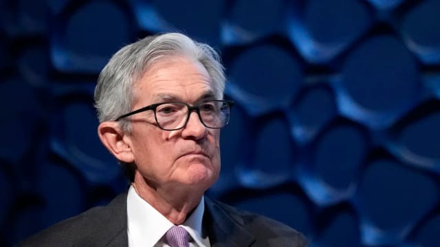 联储局指美国经济强劲 降息不急于一时