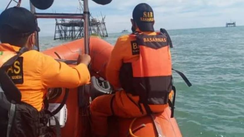 3 diselamatkan selepas hanyut di laut rupanya lanun Selat Melaka, Selat Singapura