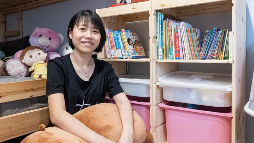 Suka duka ibu asuh, merawat anak yang bukan dari rahimnya dengan cinta Suka duka ibu asuh, merawat anak yang bukan dari rahimnya dengan cinta