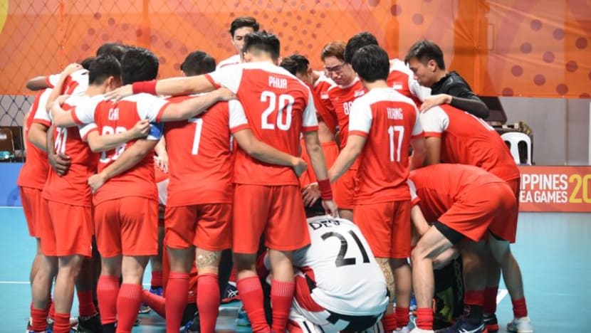 Skuad bola lantai lelaki S’pura kecundang dalam perlawanan akhir Sukan SEA Skuad bola lantai lelaki S’pura kecundang dalam perlawanan akhir Sukan SEA