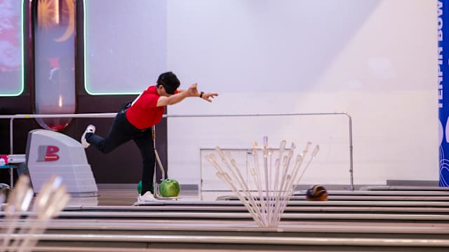 我国保龄球选手吴永胜 TPB1级别决赛勇摘金