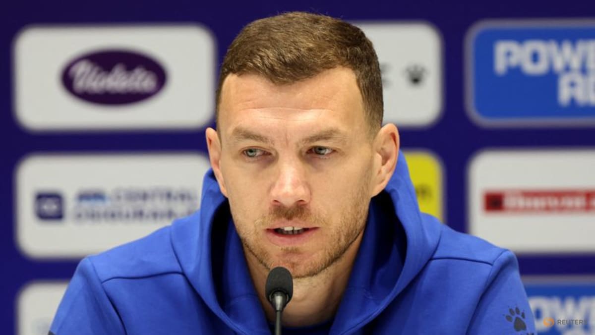 Italy feeling the pressure ahead of World Cup playoff, says Bosnia's Dzeko
