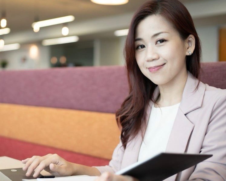 This single mum created a dating app that goes beyond match-ups by learning coding from scratch