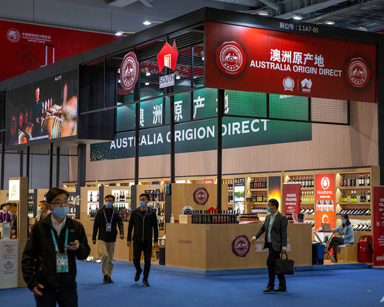 Australian winemakers navigate impact of thawing trade ties with China 