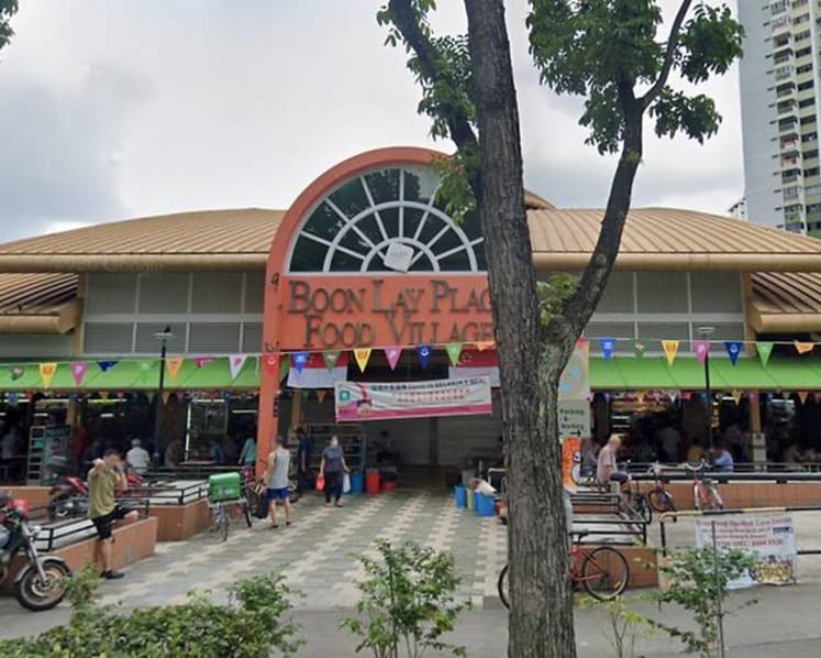 Man fined for swearing at NEA safe distancing officer at Boon Lay hawker centre