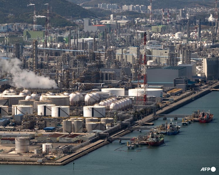 Two killed in oil tanker fire off South Korea: Report