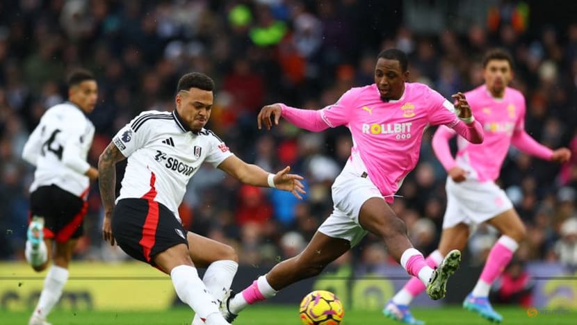 Southampton hold Fulham for point as new boss watches