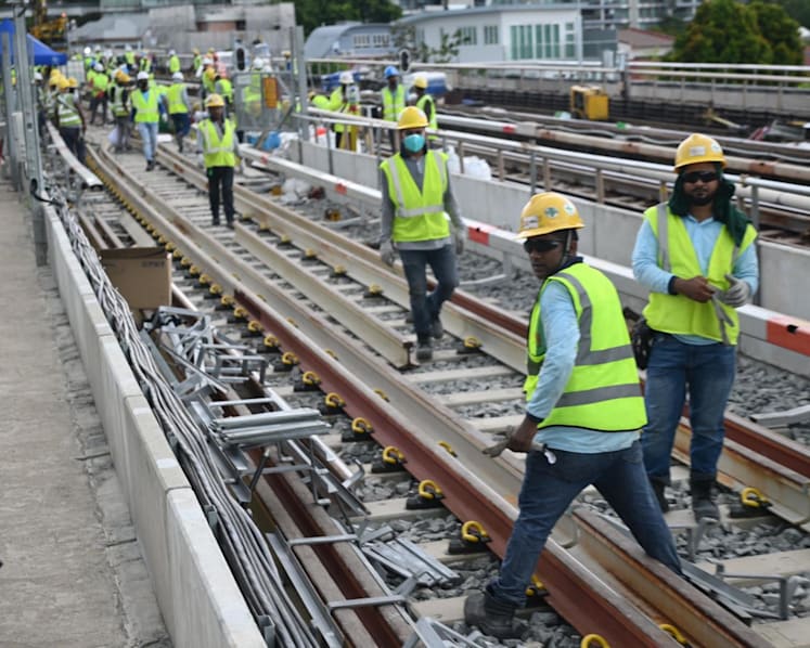 Longer wait times of up to 17 minutes at Bedok, Kembangan MRT stations as East-West Line works enter final phase