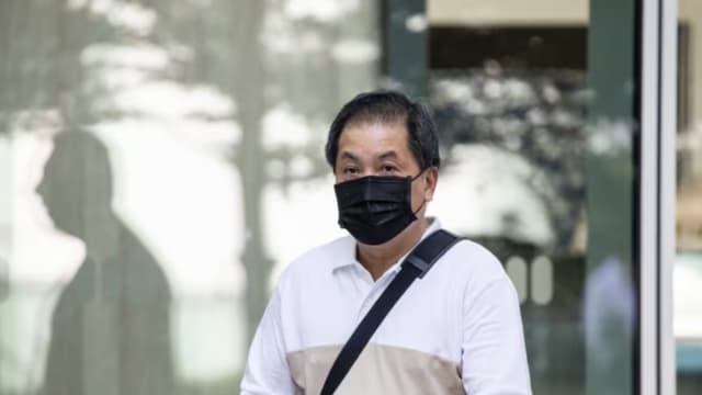 15岁少年闯红灯过马路 阿叔未谨慎驾驶撞死他