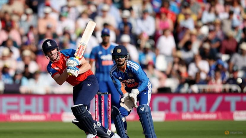India blown away by England pace