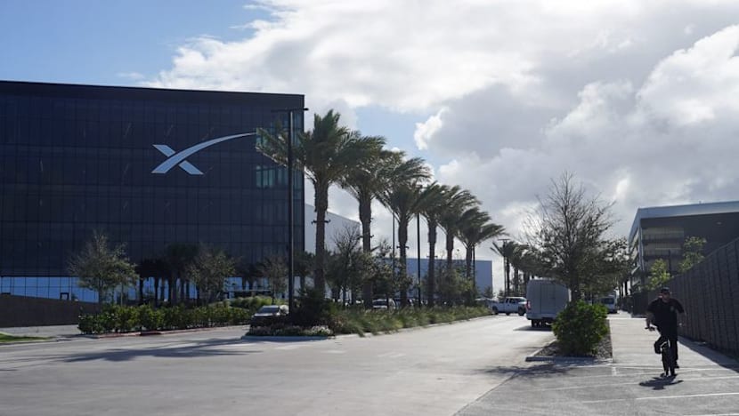 Hedge funds sold broader tech ahead of SpaceX IPO, JPMorgan data shows