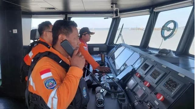 印尼渡轮翻覆致六死 当局扩大搜救129名失踪者