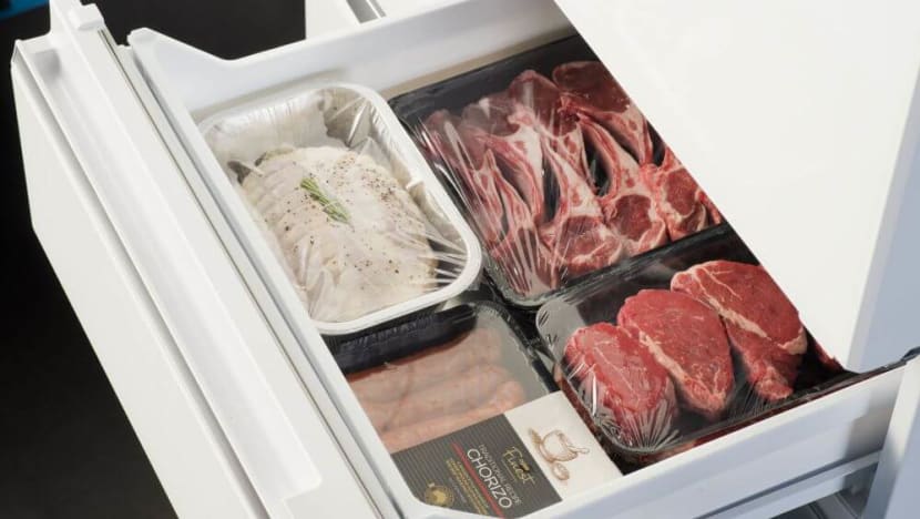  Tahukah anda berapa lama daging, makanan laut mentah boleh disimpan dalam peti sejuk?