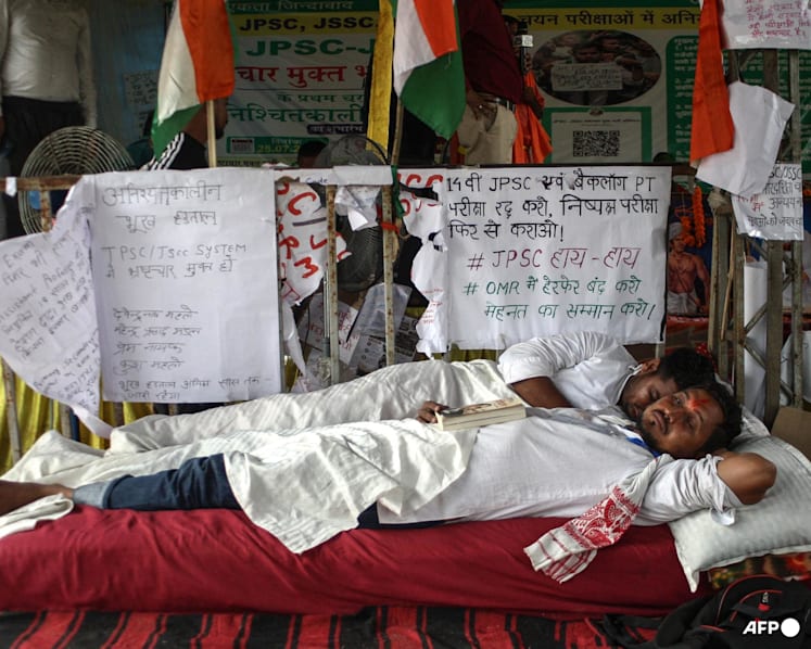 Indian students step up exam protests in Jharkhand Indian students step up exam protests in Jharkhand