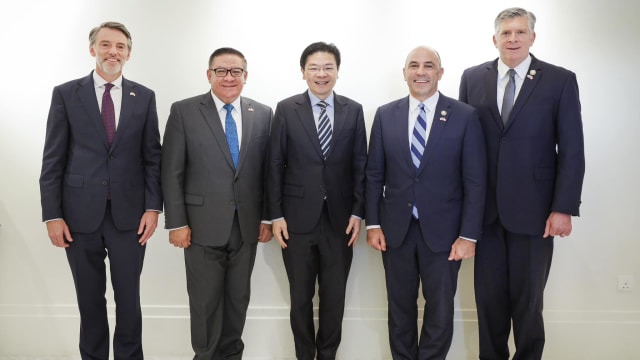 黄总理会见美国国会代表团 强调新美稳固合作关系