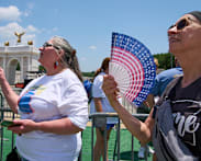 Dangerous heatwave hits peak temps along US east coast