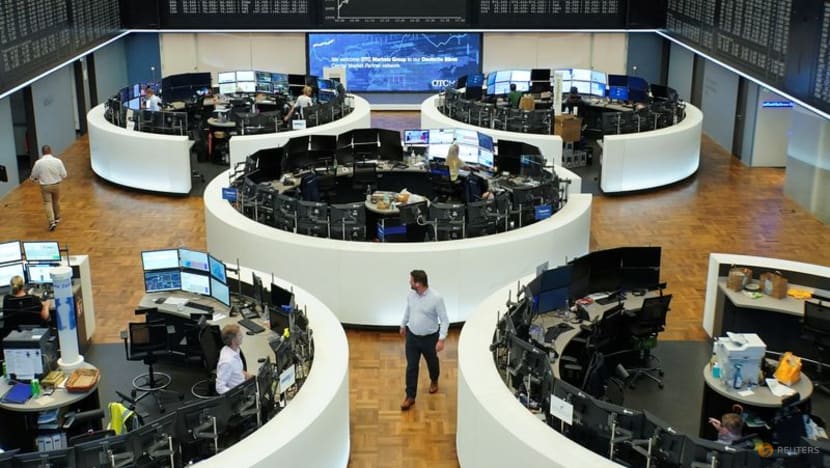 Stocks rise as investors cling to hopes for US rate cuts Stocks rise as investors cling to hopes for US rate cuts