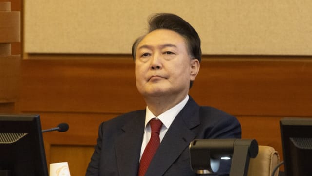 晨光|纸上风云：尹锡悦弹劾案下判 韩国政坛大震荡