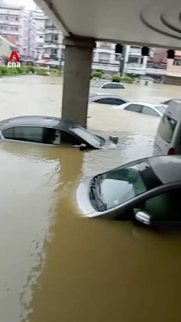 Hat Yai flood: Singaporeans stranded with no food, electricity