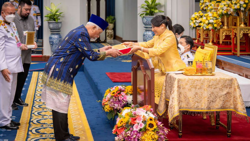 Ikon teater Melayu SG Nadiputra diiktiraf dengan Anugerah Penulis Asia Tenggara di Bangkok Ikon teater Melayu SG Nadiputra diiktiraf dengan Anugerah Penulis Asia Tenggara di Bangkok
