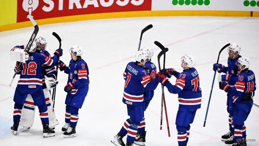Ice hockey-US thrash Sweden 6-2 to advance to world championship final