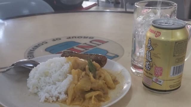 本地男子嫌1.90元菜饭“太贵” 网嘲：回家自己煮