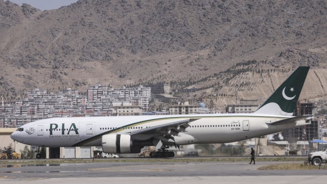 燃油供应短缺 巴基斯坦航空公司取消300多趟航班