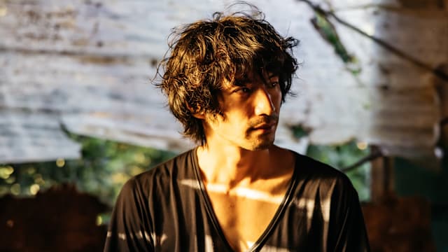 日籍演员福地祐介首推图文随笔集《逆境快乐》，9月27日狮城办见面会！