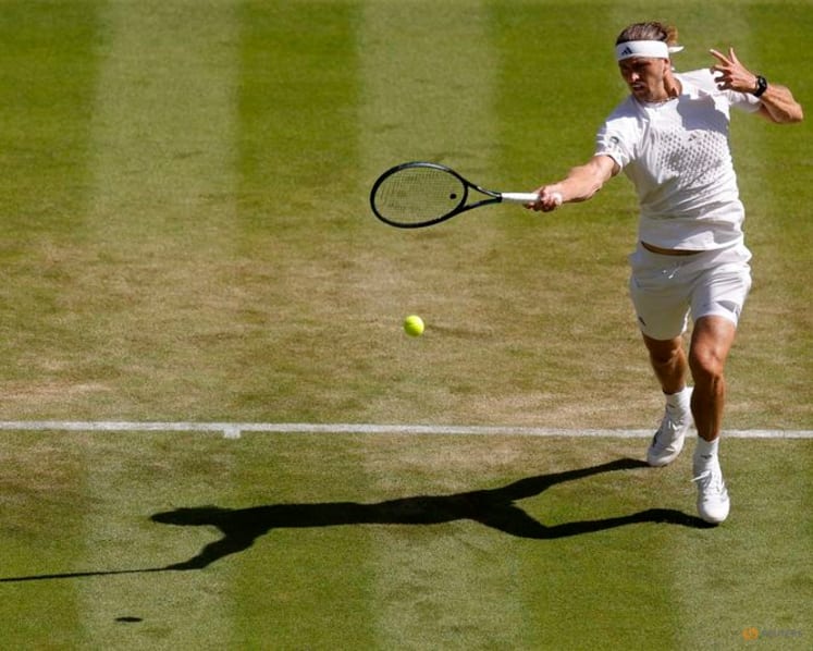 Zverev stands tall to see off Royer and reach Wimbledon third round