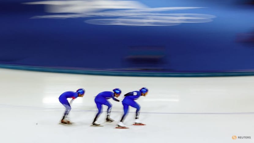 Speed skating-Giovannini delivers 'night-night' celebration after Italy stun US for team pursuit glory