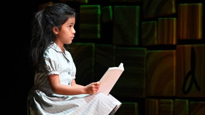 Pelakon cilik ini rakyat S'pura pertama mainkan watak Matilda dalam buku Roald Dahl