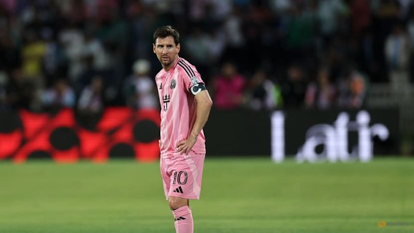 Messi suffers muscle strain, Miami reschedule preseason finale