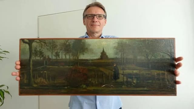 梵高近900万新元失窃名画 装在宜家购物袋归还