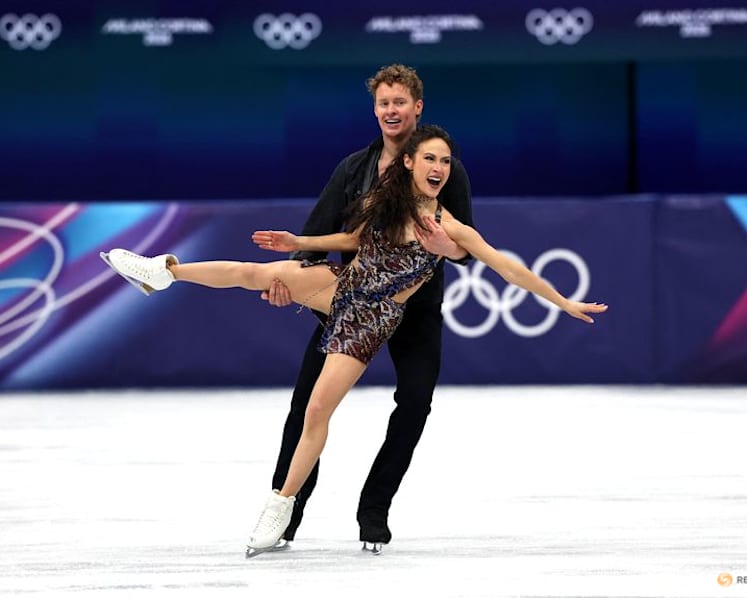 Figure skating-US lead team event after strong skates by Chock & Bates and Liu