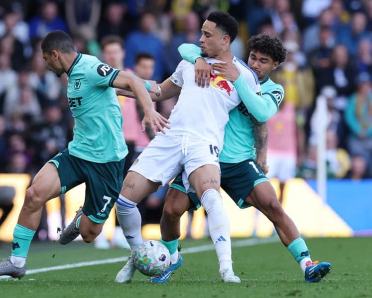 Spurs stuck in drop zone, Wolves on brink of relegation, Man United beat Chelsea