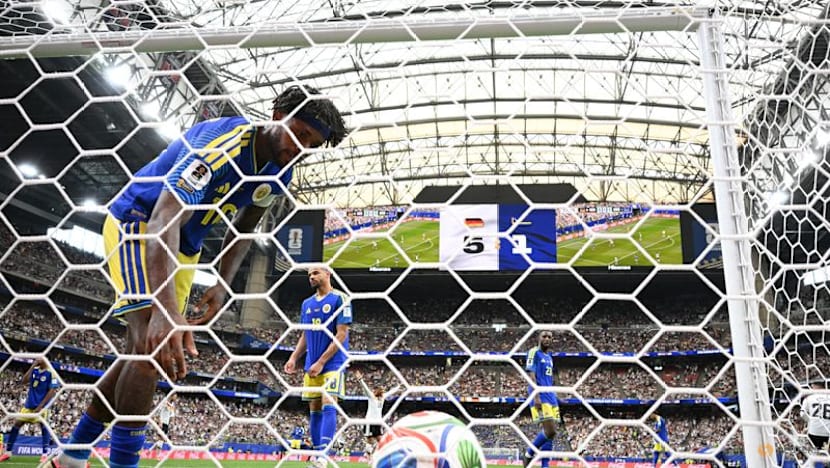 Curacao can still enjoy beautiful World Cup, says Advocaat
