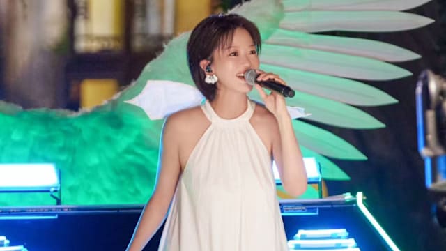 蔡淳佳曝曾在台湾住“鬼屋”经历　洗澡被敲窗霸气回呛：要看就看！