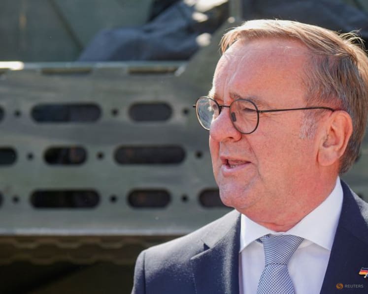 German minister warns against unacceptable delays to 10 billion euro satellite project
