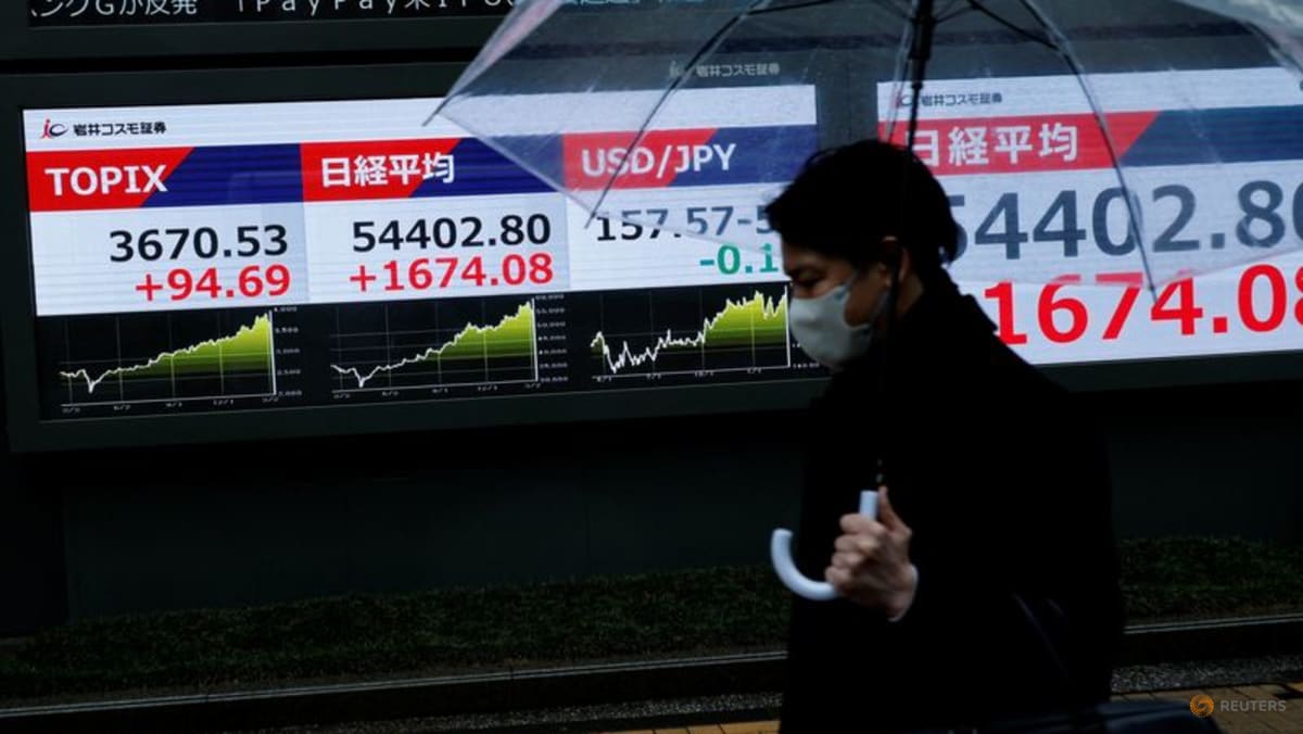 Asia shares wary, oil choppy on Hormuz doubts