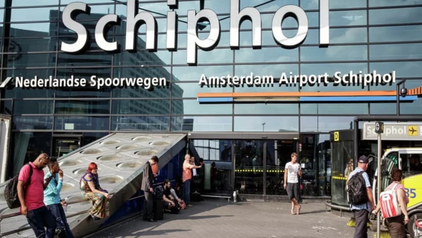 Suruhanjaya Eropah saran sekatan perjalanan dilonggarkan bagi individu divaksin