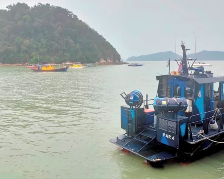 Search operations going on for two missing S'porean kayakers in Mersing