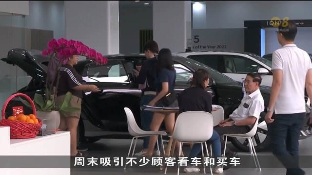 受访车行：近期看车顾客增近三成 业绩也增加约两成