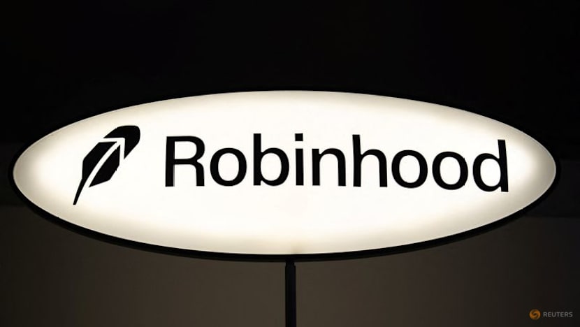 Robinhood's $658 million private markets fund for retail investors goes public