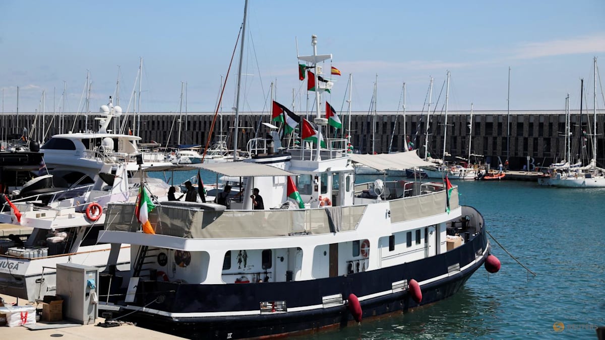 Fierce winds force Gaza aid flotilla back to Barcelona Fierce winds force Gaza aid flotilla back to Barcelona