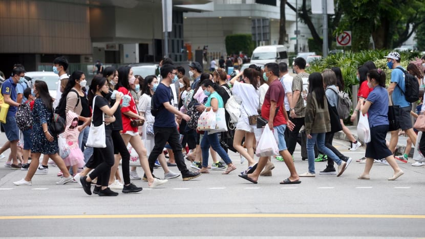 Median monthly household income rises to S$10,869 in 2023, a real increase of 2.8%