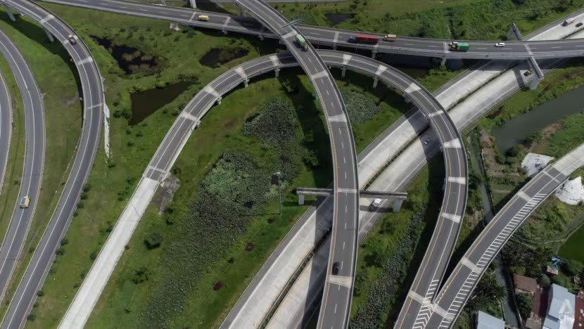 Prabowo serahkan proyek infrastruktur ke swasta, apa alasannya? Prabowo serahkan proyek infrastruktur ke swasta, apa alasannya?