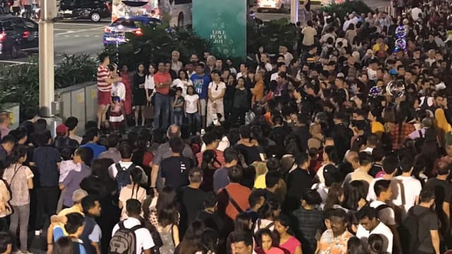 乌节路佳节期间限制街头表演引议 警方：公共安全非理所当然
