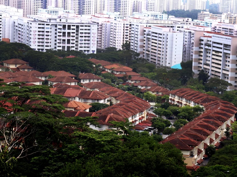 The prices for private housing dropped by 0.3% and while resale prices for HDB property fell by 0.1%. TODAY file photo.