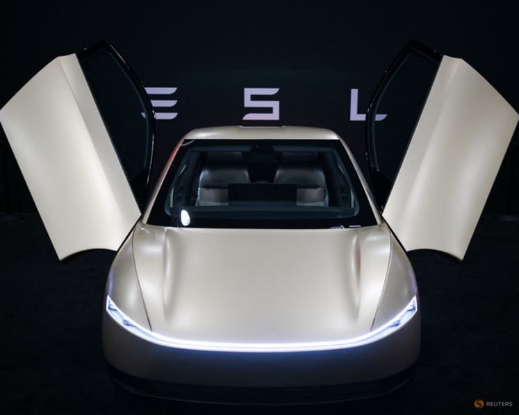 Tesla cash burn to test investor faith in AI bets